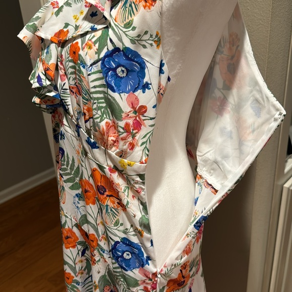 Cupio White Floral Multicolored V Neck Formal Hi-low Maxi dress - Picture 6 of 6